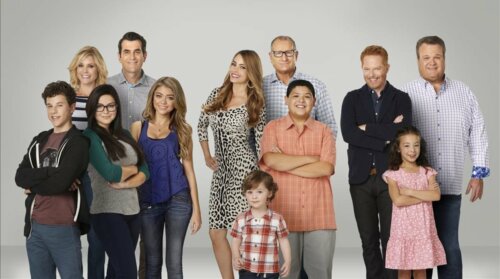 Protagonistas de Modern Family, una de las series que visibiliza la diversidad familiar.