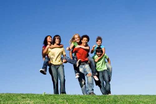¿Cómo influye la deseabilidad social en los adolescentes?