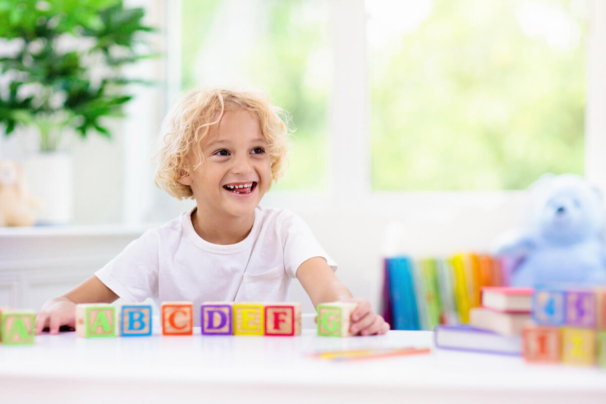 Niño de 3 años en el logopeda porque no habla.