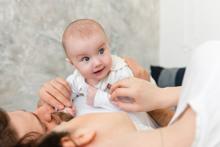Ser sensible a las señales de tu bebé conduce a un apego seguro