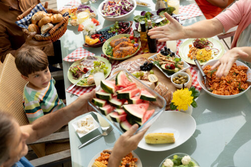 Mindful eating para niños: por qué y cómo llevarlo a cabo