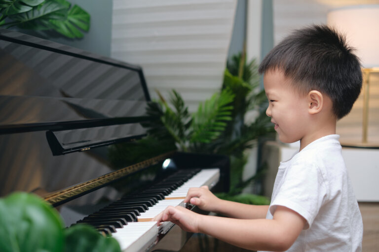 Cómo influye el entrenamiento musical en la memoria y la atención de los niños