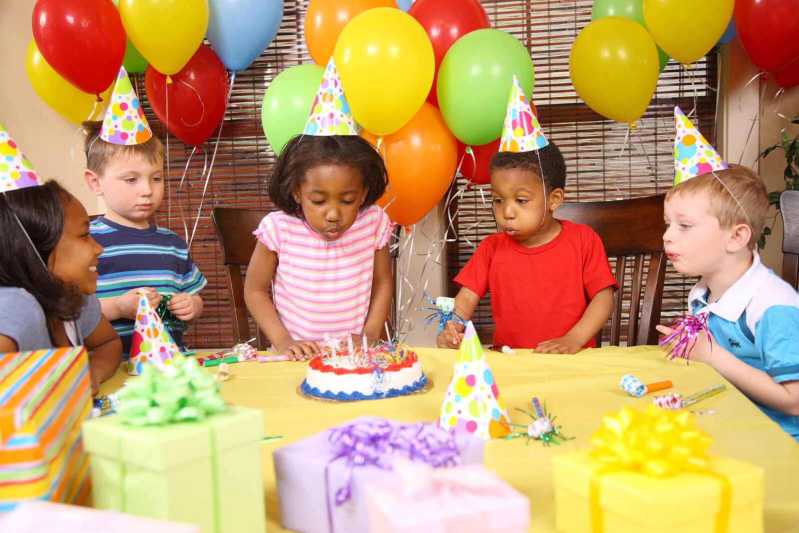 5 ventajas de celebrar el cumpleaños con sus compañeros de clase
