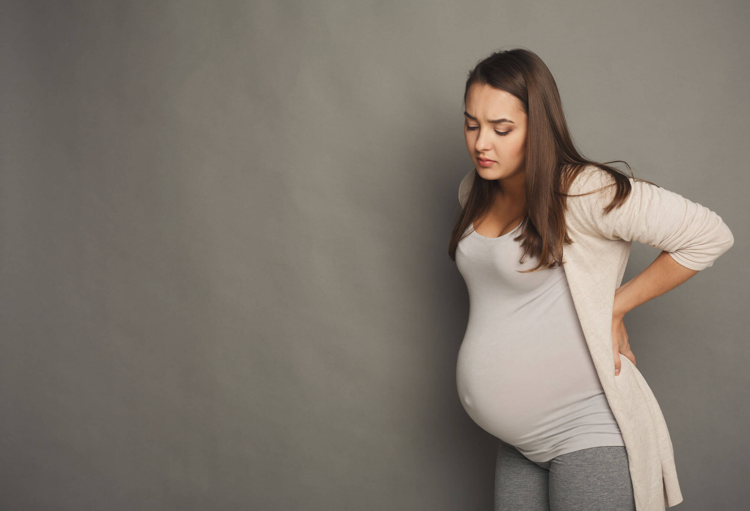 La lombalgie peut apparaître à la 29e semaine de grossesse.