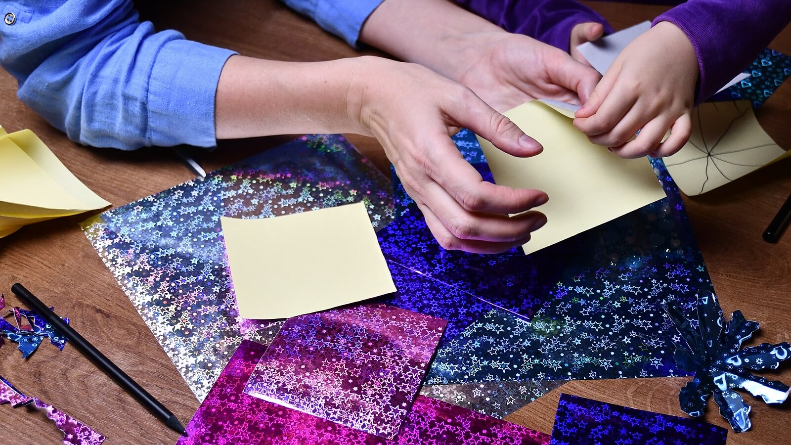 Matériel pour faire un photocall pour les enfants.