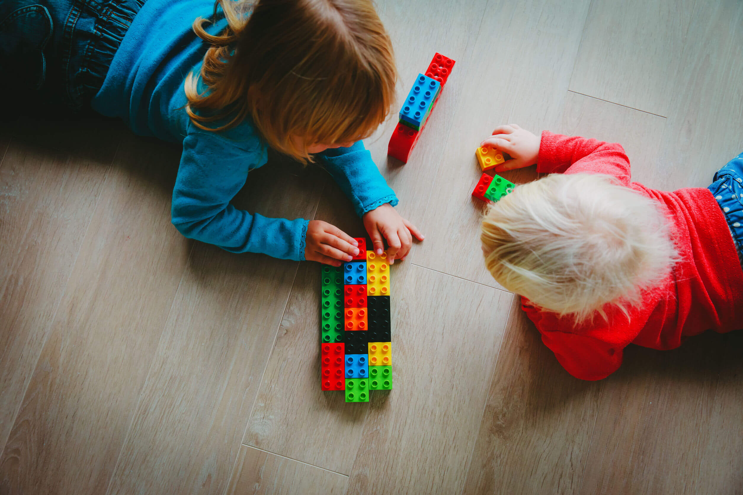 Cómo es la terapia LEGO para niños con autismo