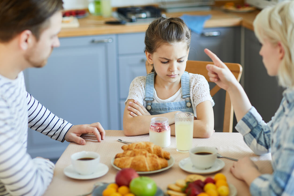 Guider le comportement des enfants est l'une des clés d'une bonne parentalité.