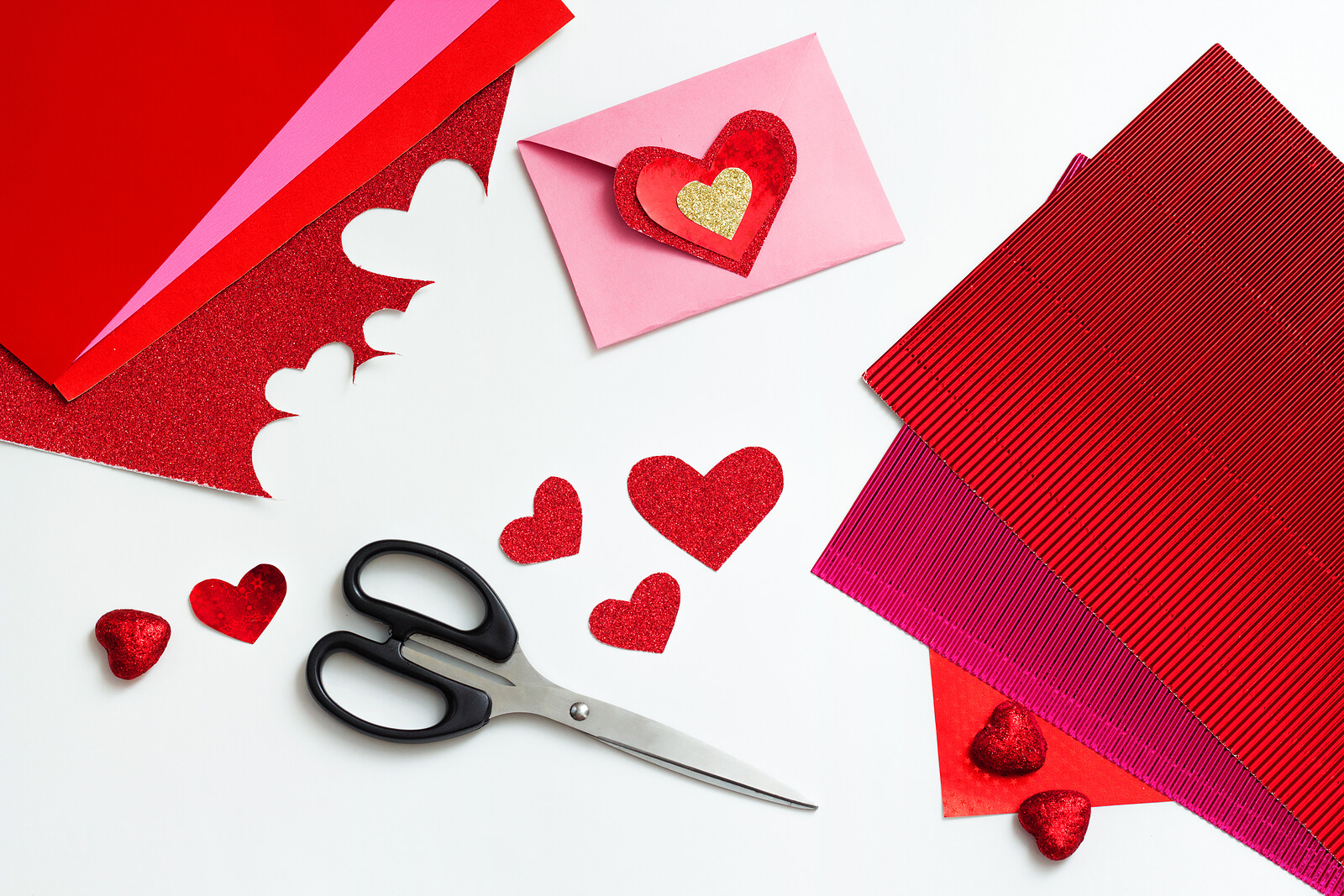 Tarjeta pop-up, una de las manualidades de San Valentín.