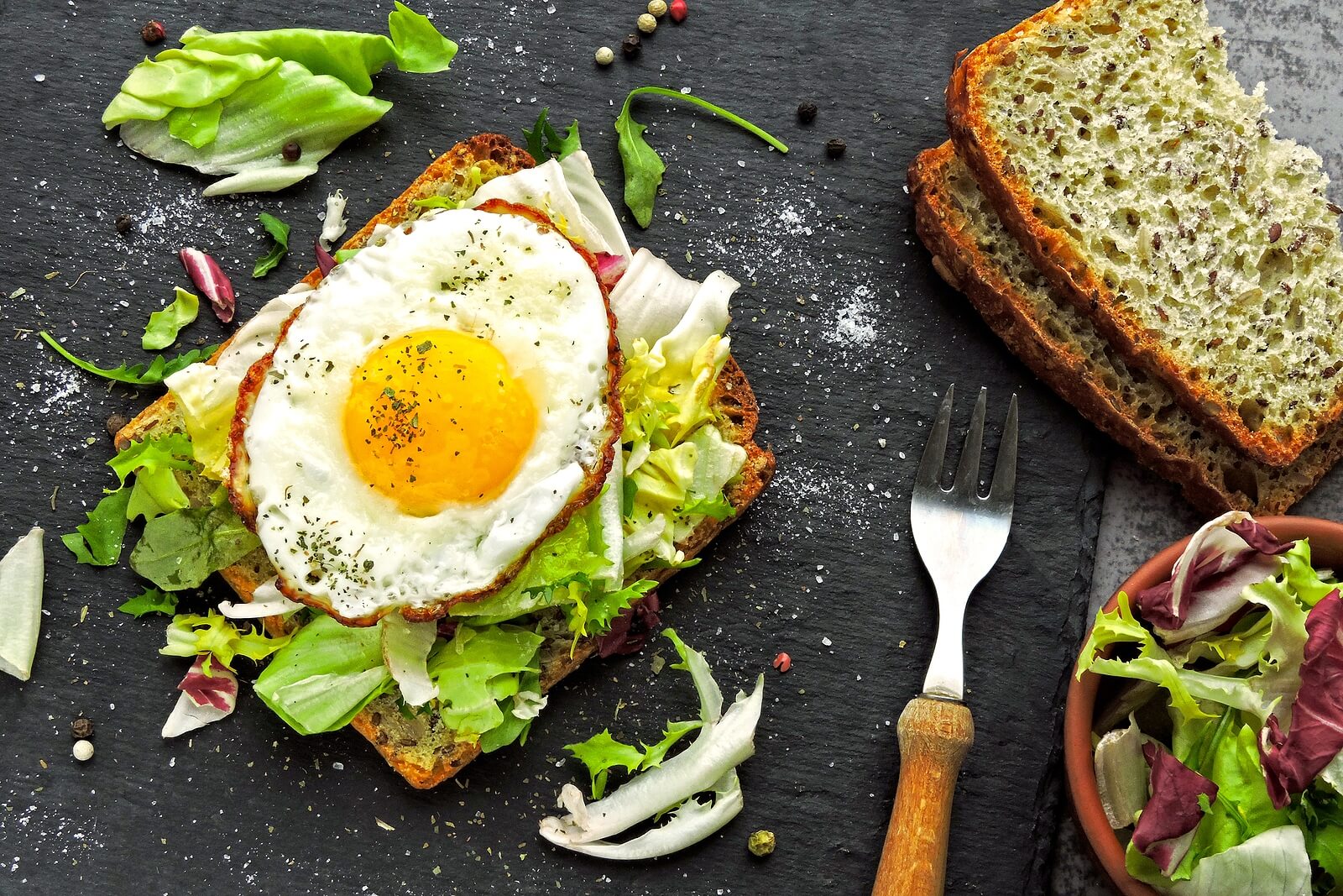Tosta de huevo.