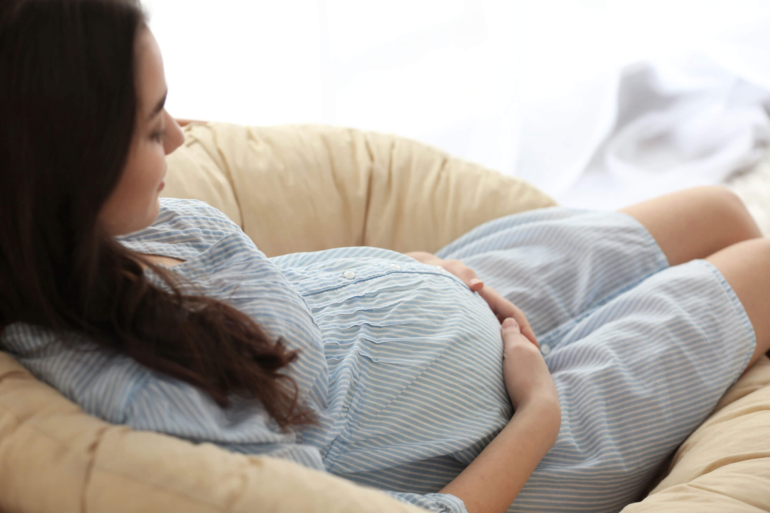 La pubalgia en el embarazo puede mejorar con reposo.