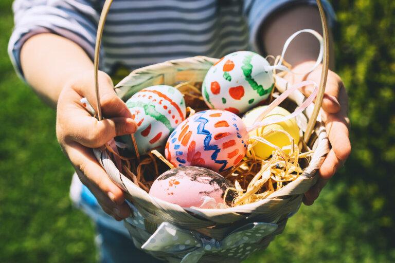 4 ideas para decorar huevos de Pascua con niños