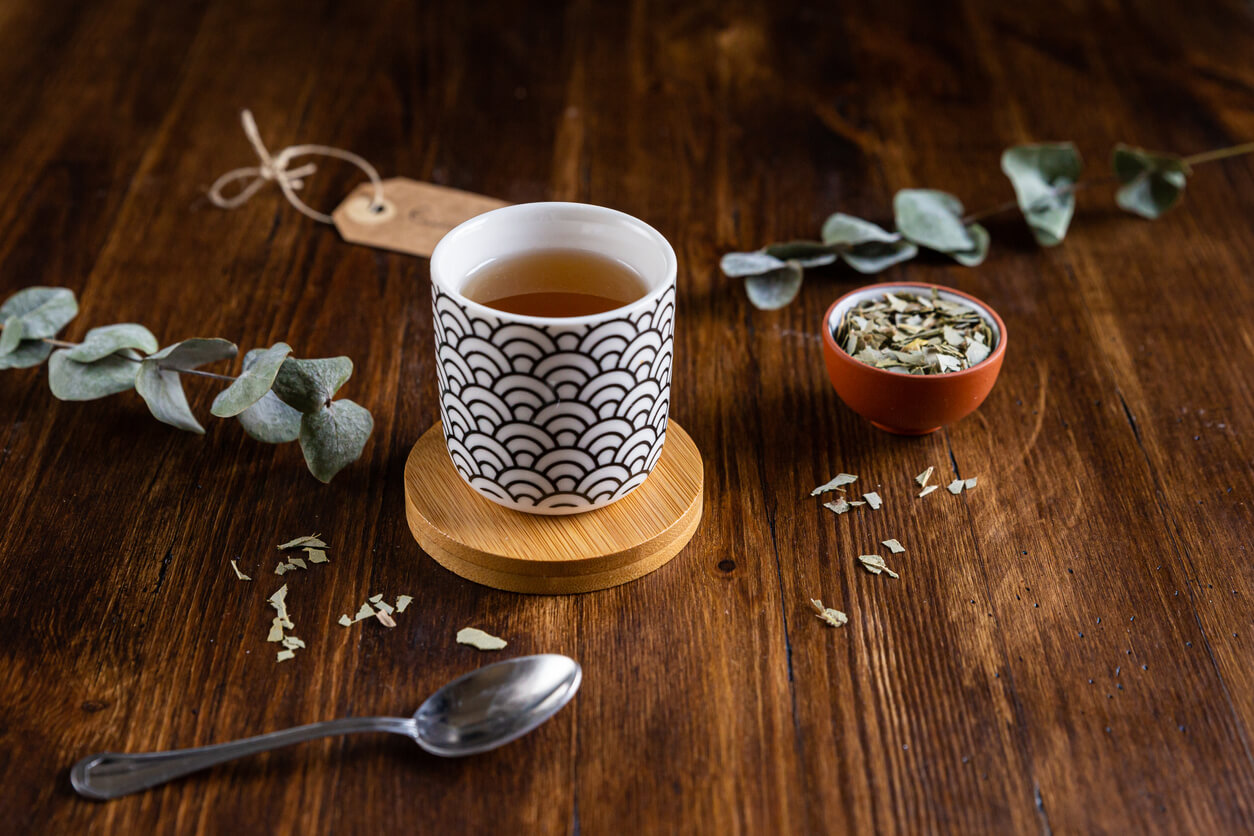 5 hierbas que debes evitar durante el embarazo y la lactancia