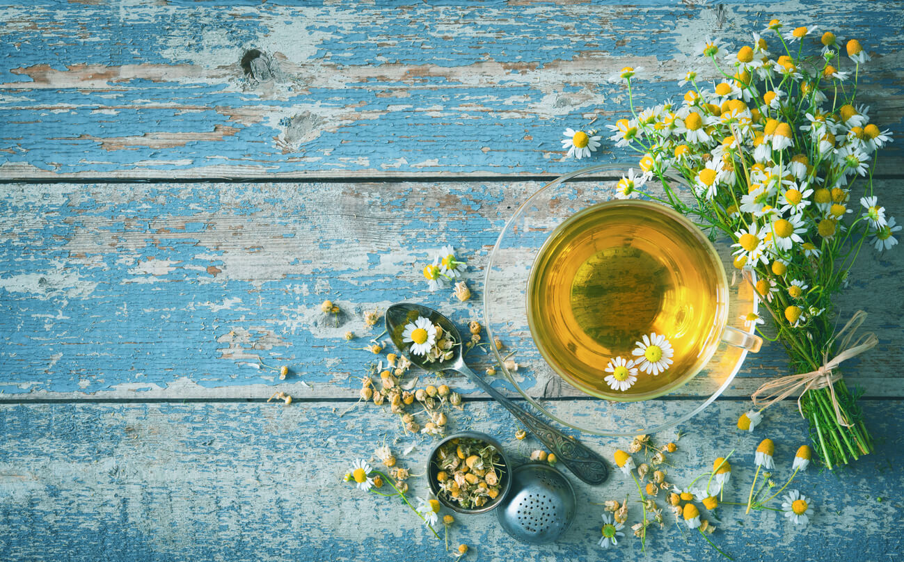 Manzanilla para bebés: ¿sí o no? ¿es perjudicial?