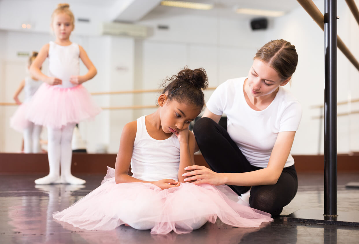 Niña desmotivada con el ballet porque no le gusta.