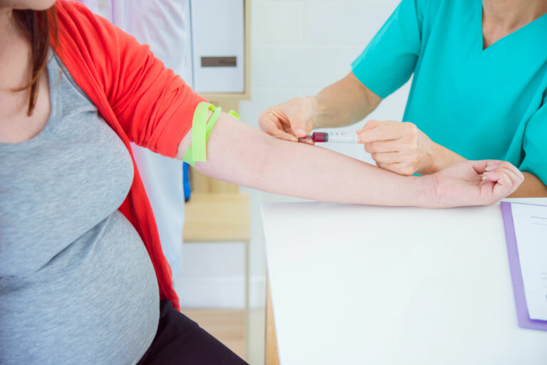 Análisis de sangre en el embarazo: todo lo que debes saber
