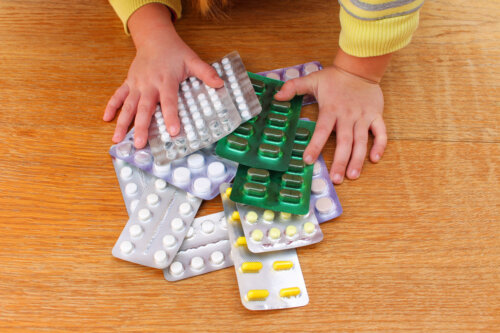 ¿Cómo actuar ante un envenenamiento en niños?