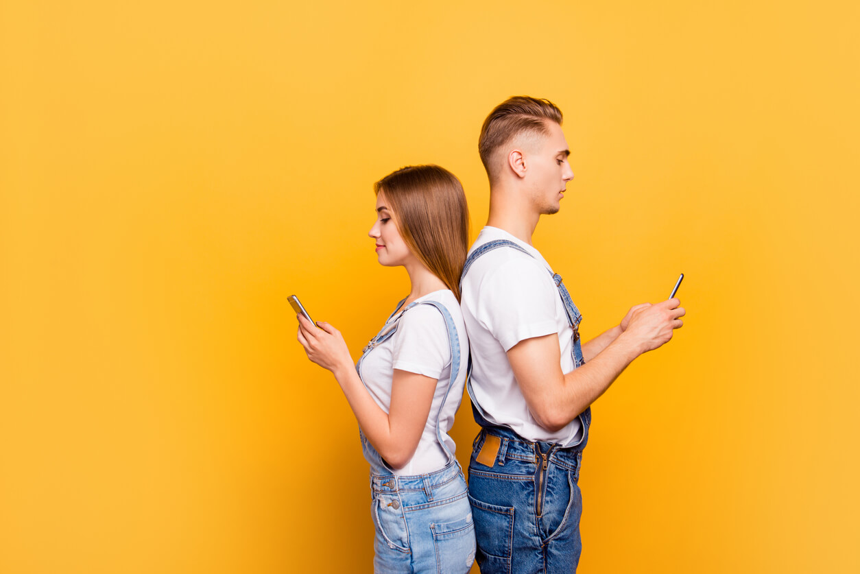 El noviazgo adolescente en la era tecnológica