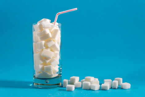 4 alimentos con más azúcar de lo que te imaginas