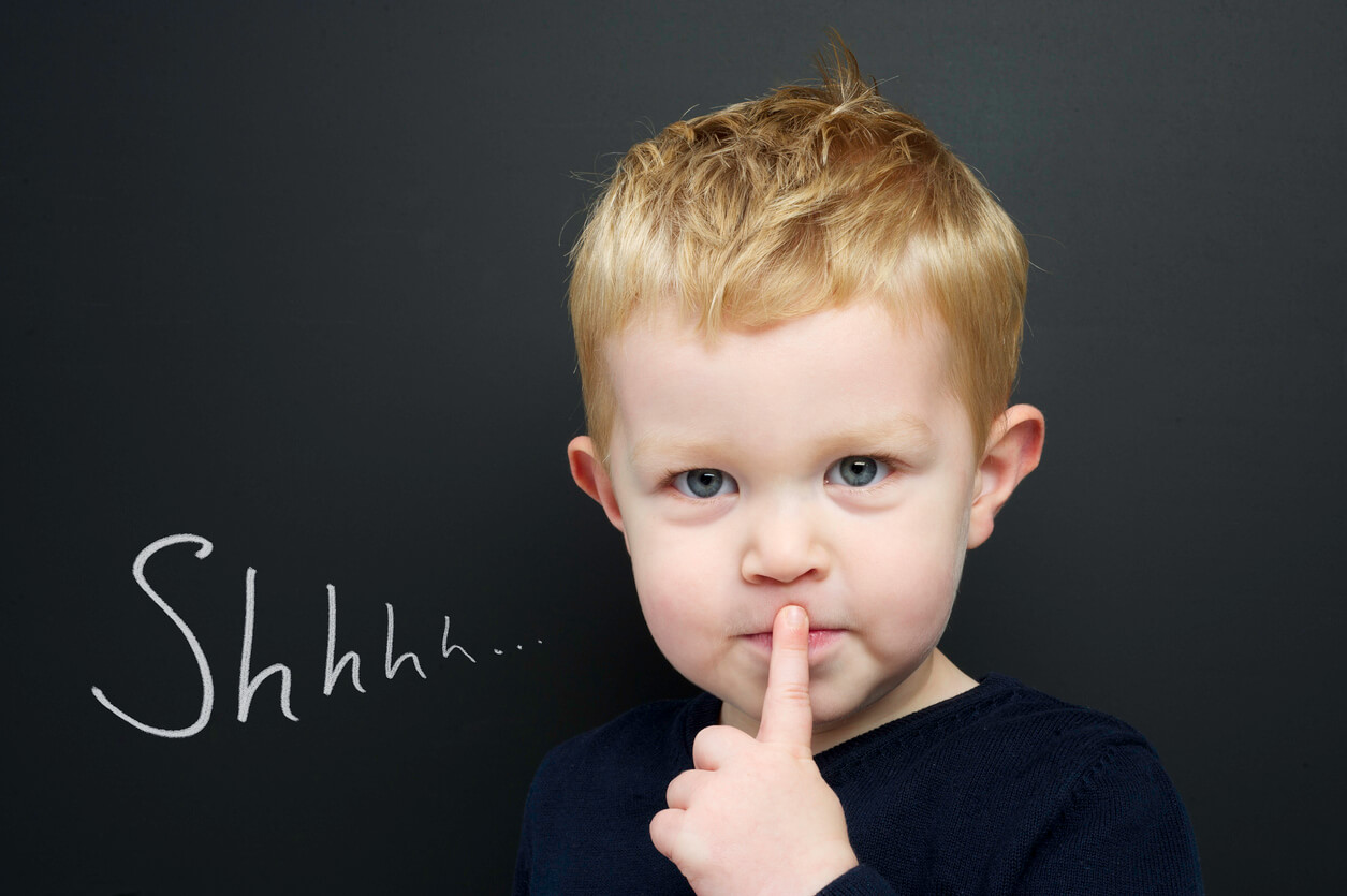 ¿Qué pasa si mi hijo no habla, pero entiende todo?