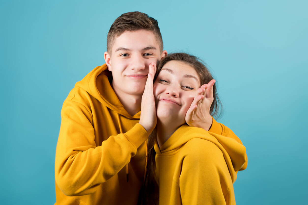 60 frases para dedicar a los hermanos