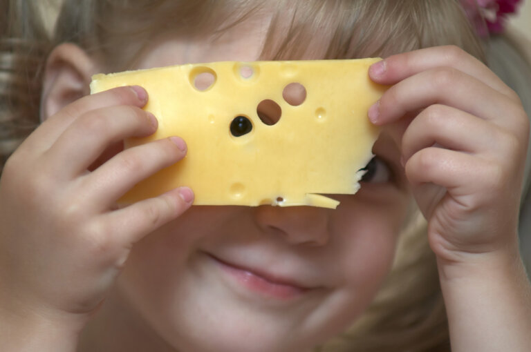 ¿A qué edad pueden comer queso los niños?