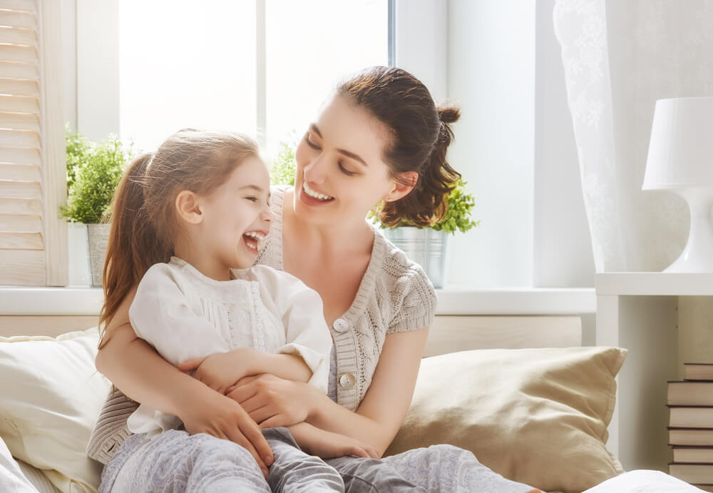 Actitudes que debilitan el vínculo emocional entre una madre y un hijo