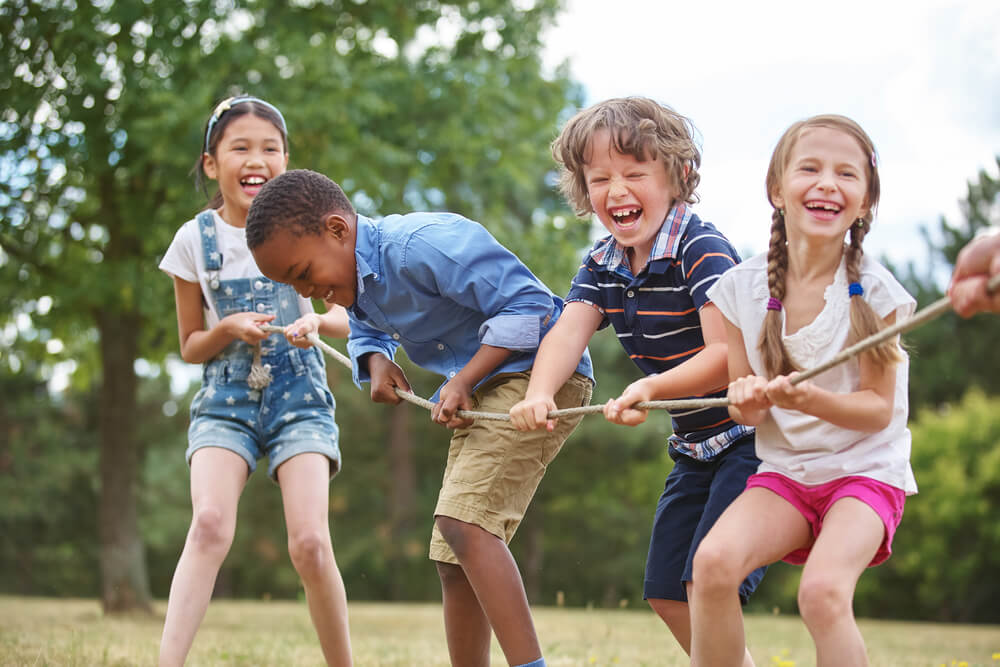Niños jugando