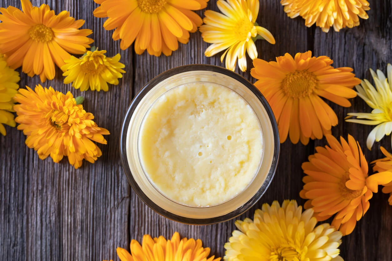 crema manteca karite calendula flores pote