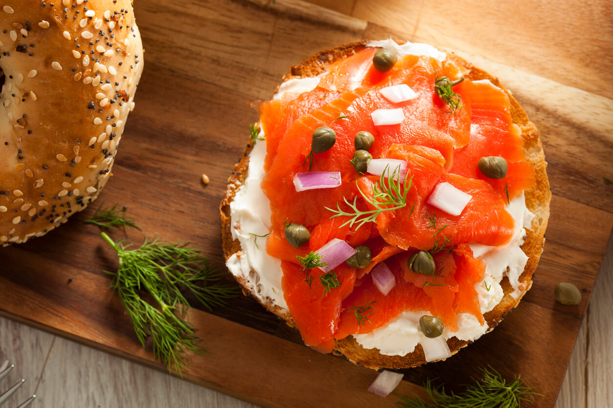 ¿Se puede comer salmón ahumado en el embarazo?