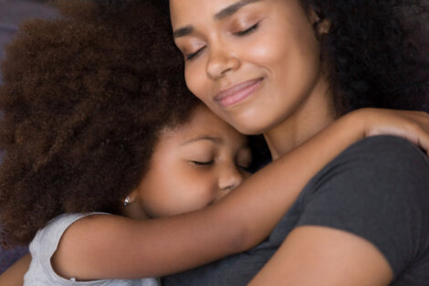 ¿Cada cuánto abrazas a tus hijos?