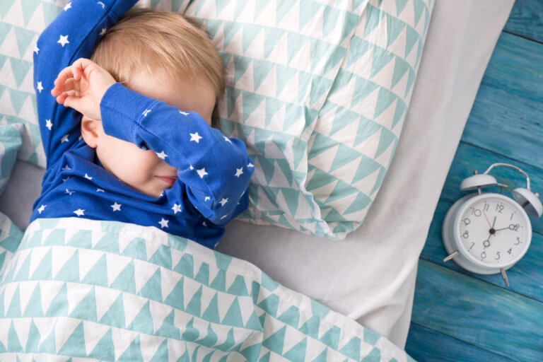 ¿Cuánto necesita dormir un niño según su edad?