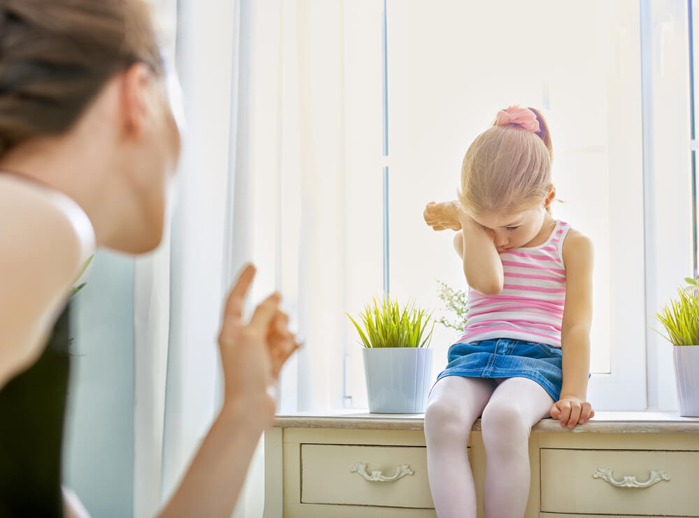 Razones para dejar de decirle a tu hijo "pórtate bien"