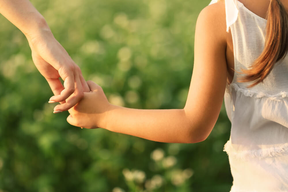 Enseñar a nuestros hijos a no irse con extraños