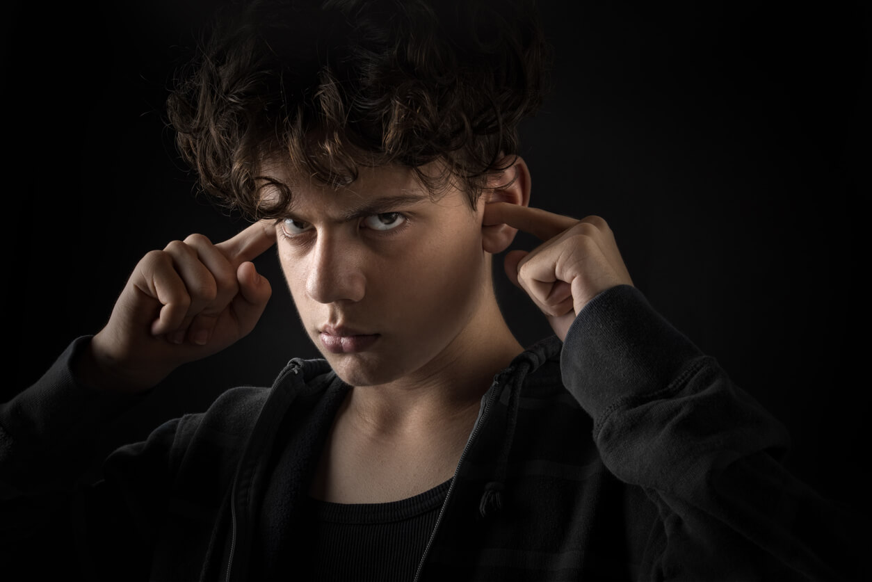4 razones que llevan a un adolescente a ser rebelde