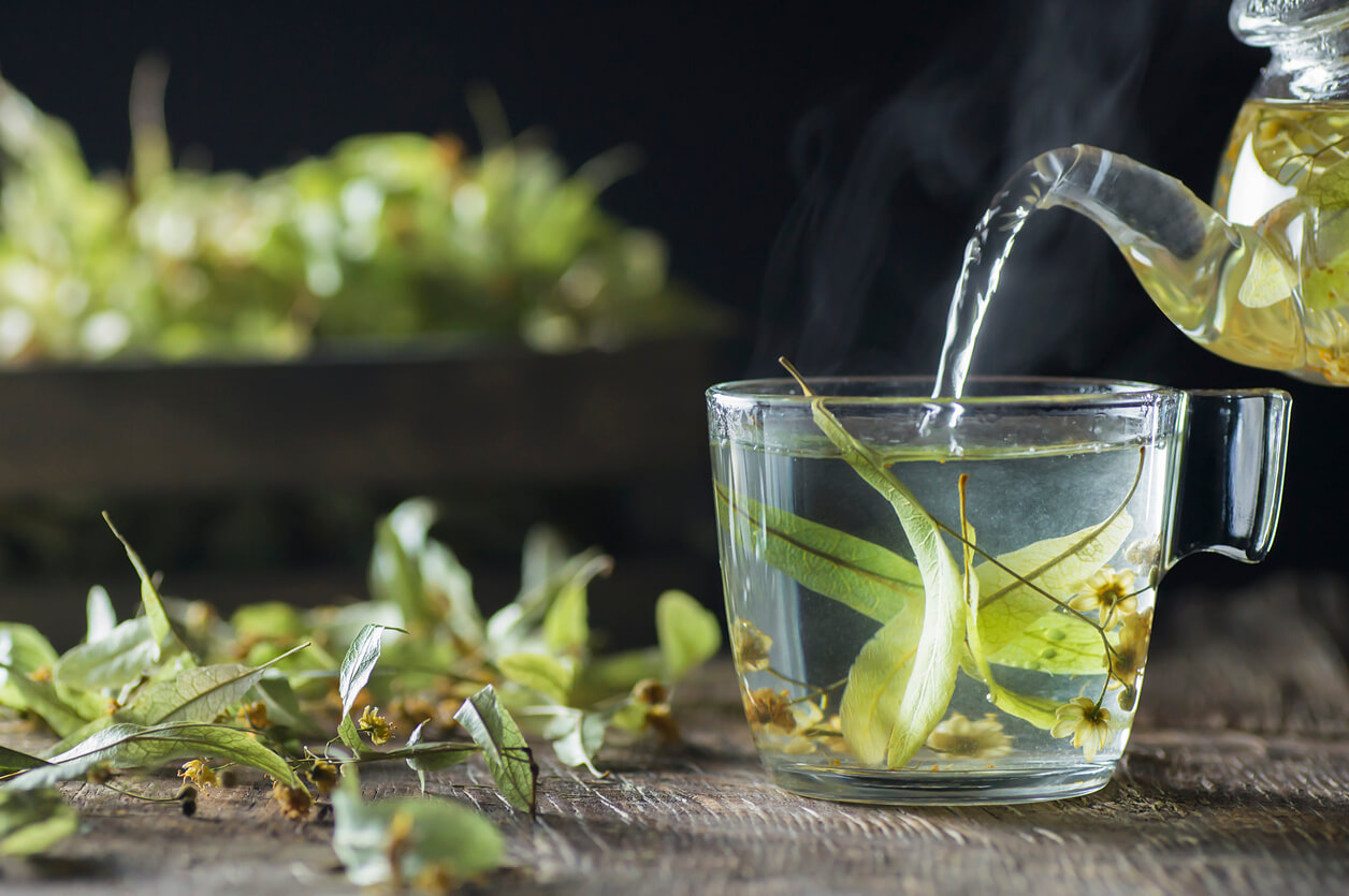 ¿Se puede tomar tila durante el embarazo?