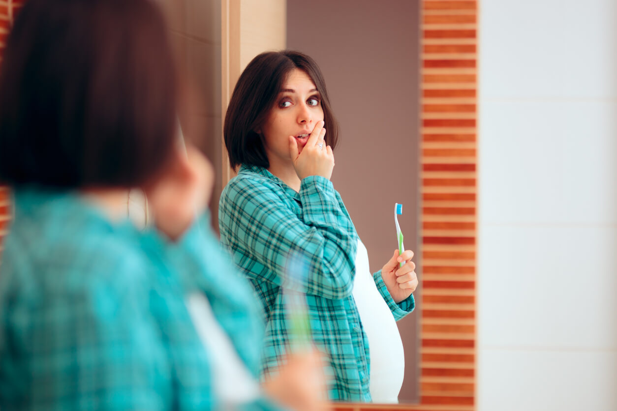 Cómo evitar el sangrado de encías en el embarazo
