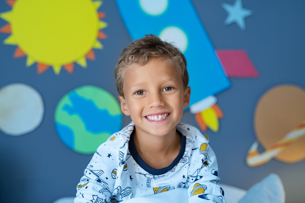 5 manualidades inspiradas en el espacio para hacer con los niños