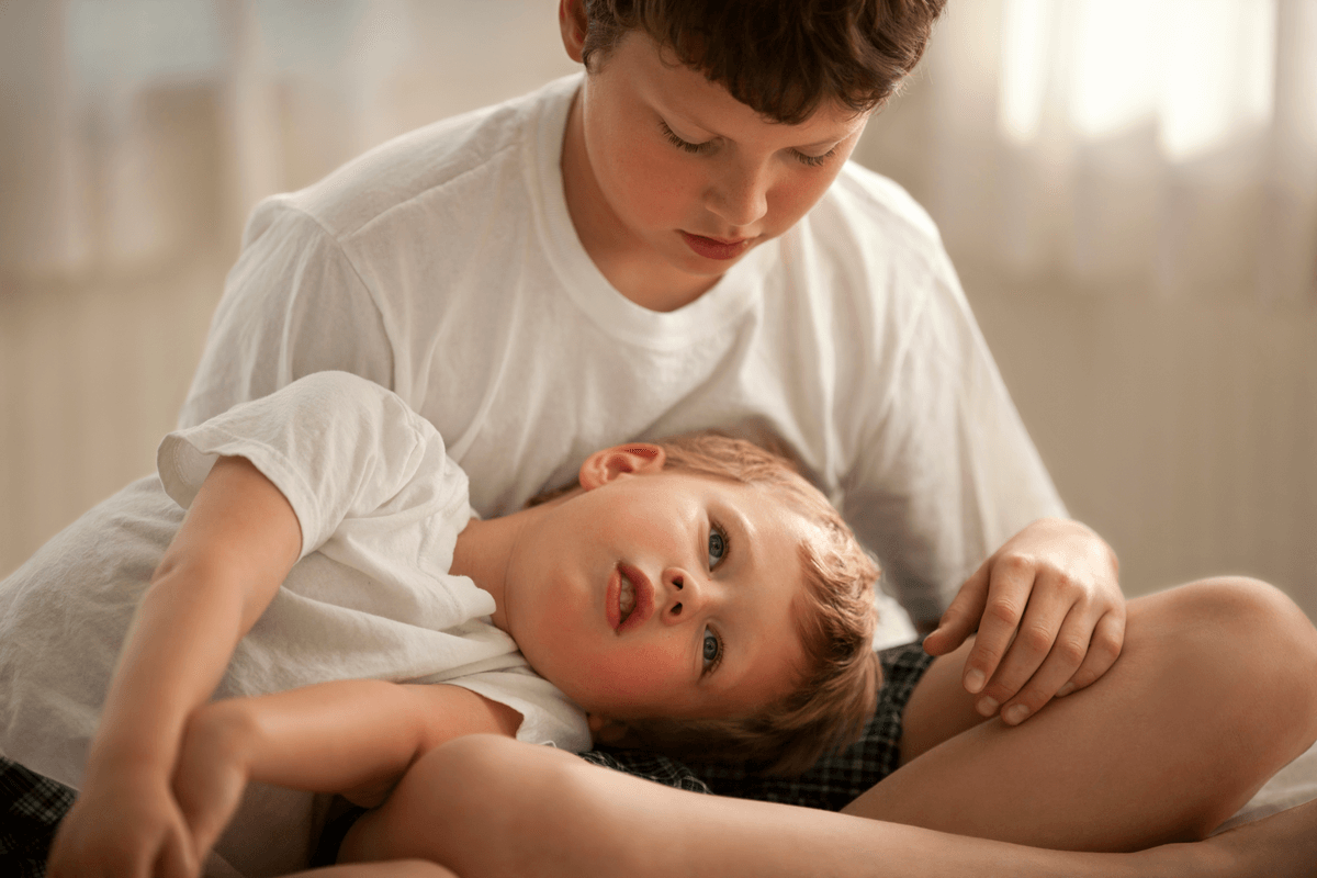 Razones por las que los hijos mayores, no deberían cuidar a sus hermanos