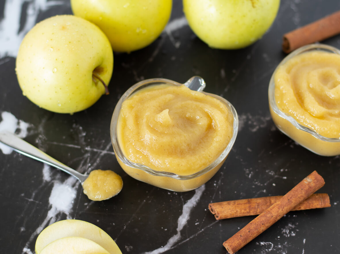 Papilla de manzana para bebés: receta y beneficios