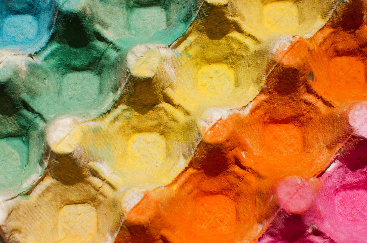 6 manualidades para niños con cajas de huevos