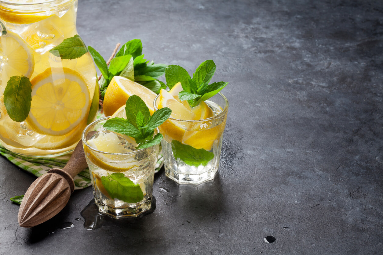 Limonada alcalina para la gastroenteritis en niños y adultos