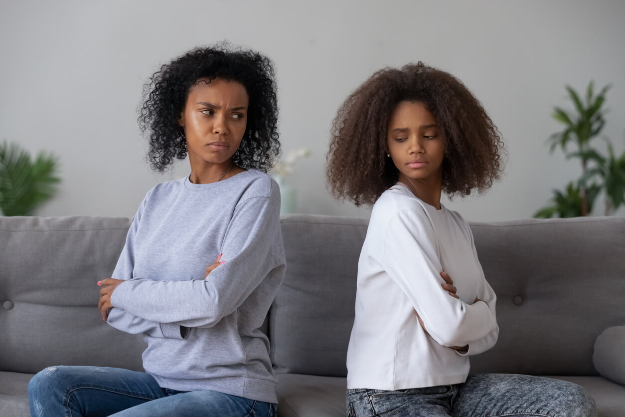 8 errores que te impiden conectar con tu hijo adolescente