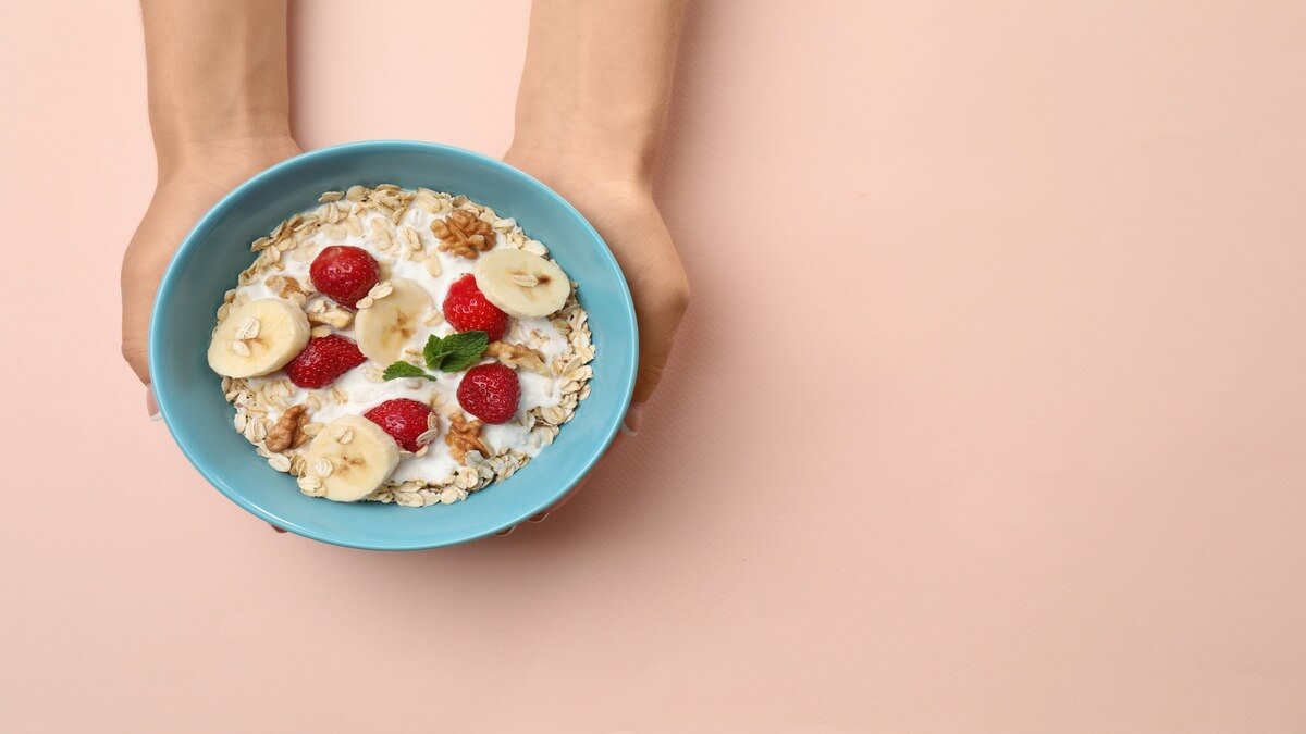 Papilla de avena con frutas para bebés