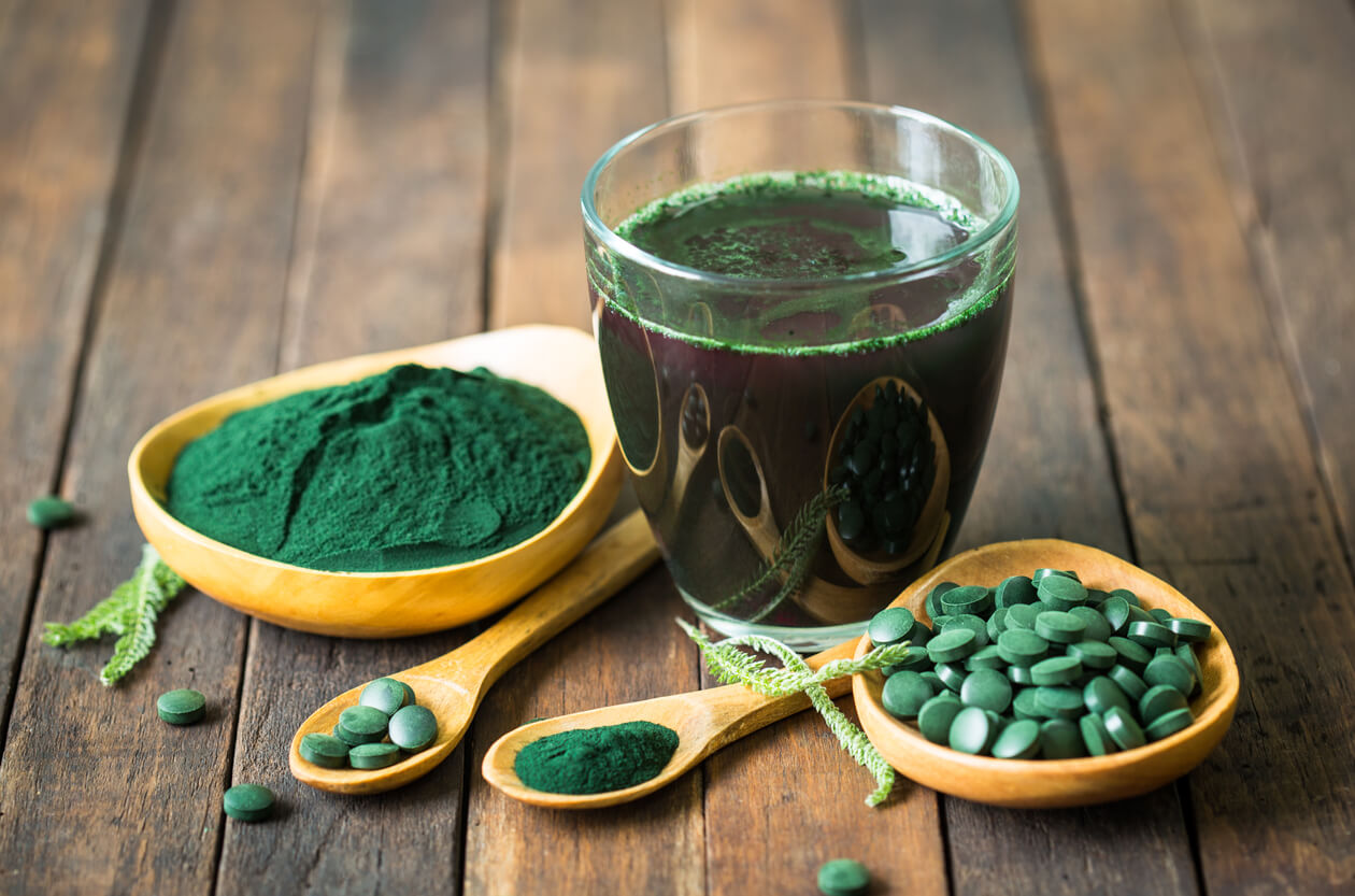 Spiruline in powder form, tablet form, and as a drink.