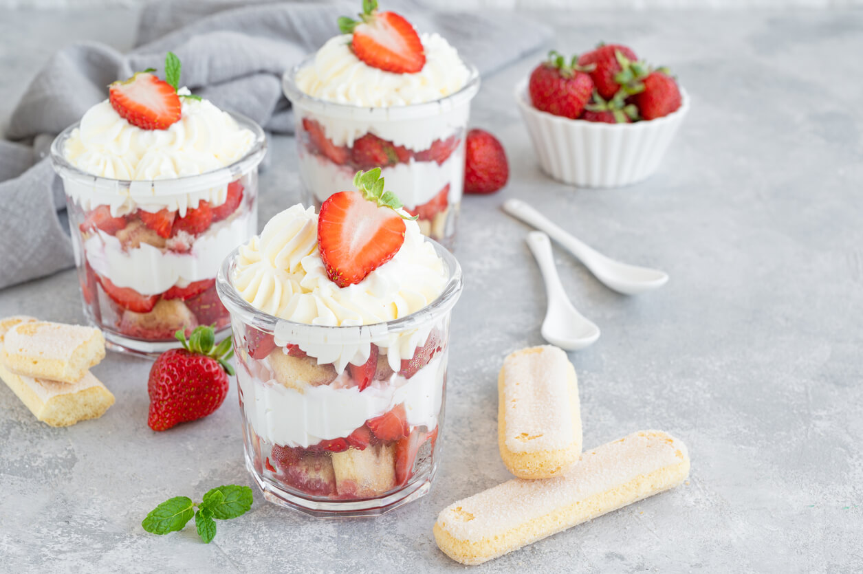 Strawberry ice cream cakes.