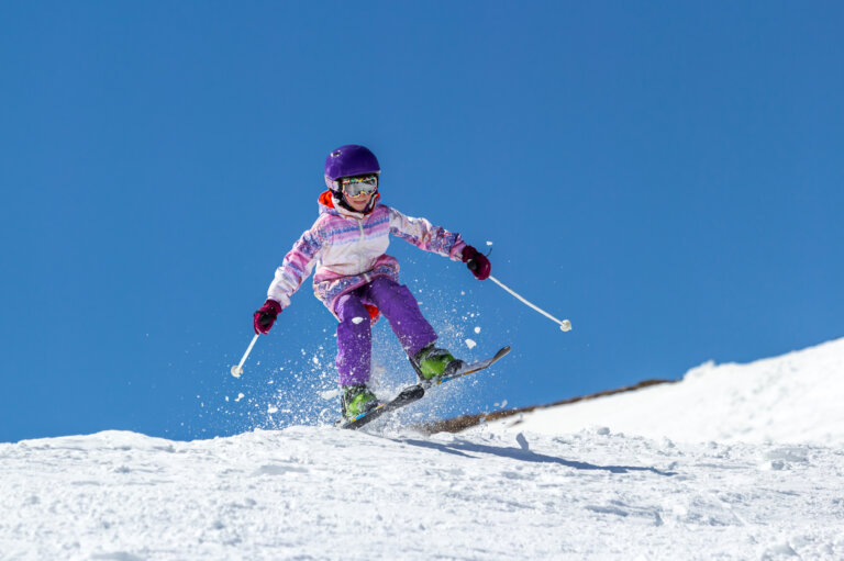 Ropa de esquí para niño: ¿qué accesorios necesita?