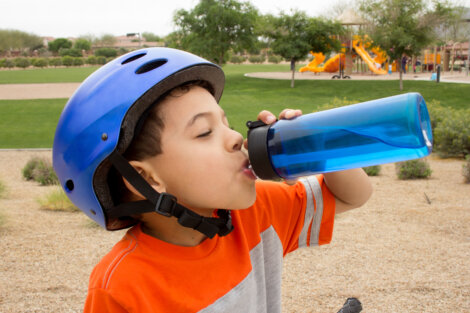 3 bebidas hidratantes para los niños