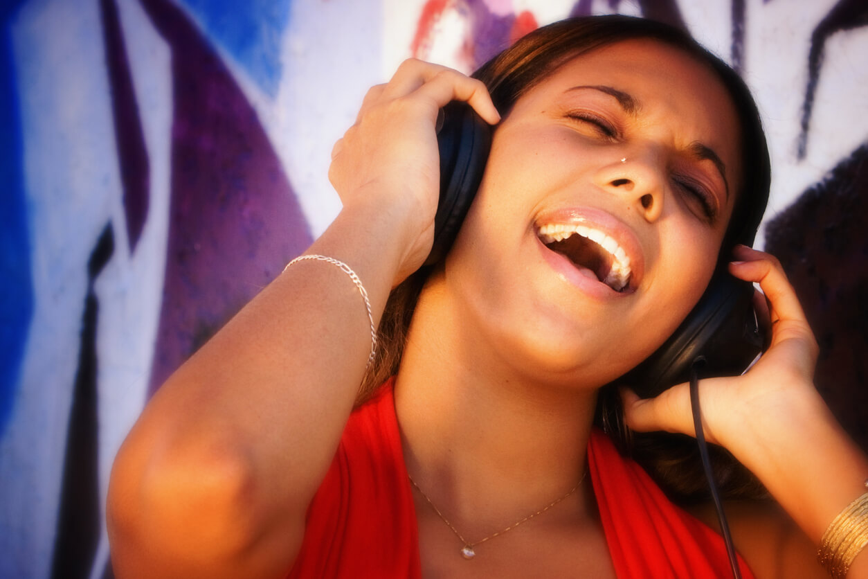 Mi hija adolescente está obsesionada con una celebridad