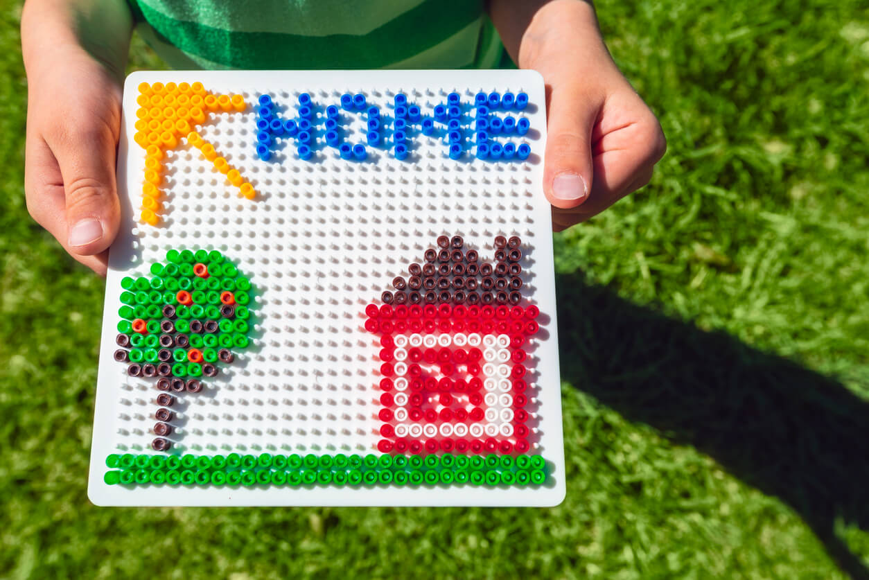 bricolage en perles hama.