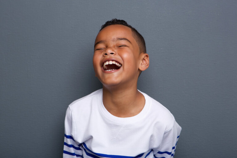 Los 60 mejores chistes cortos y divertidos para niños